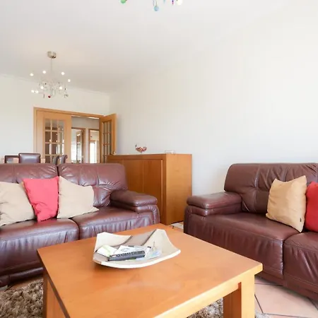 House Bay Apartment *