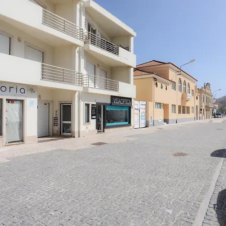 House Bay Apartment *