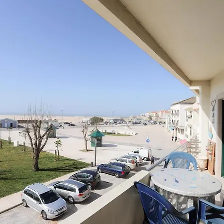 House Bay Apartment *