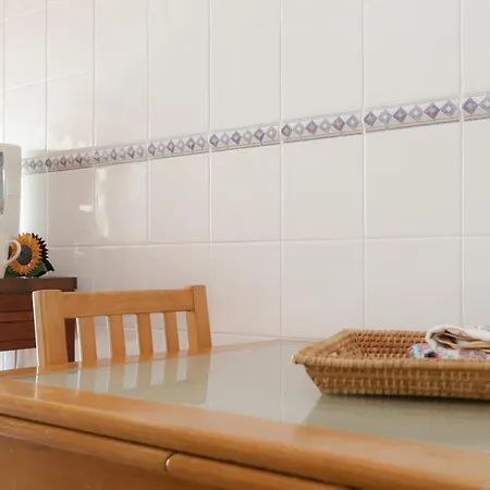House Bay Apartment *