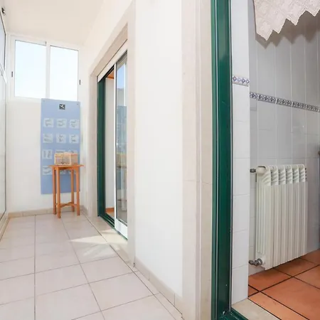 House Bay Apartment *