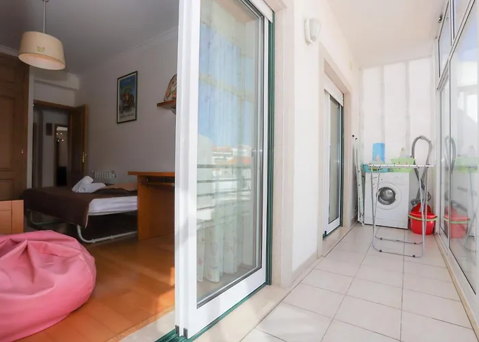 House Bay פיגואיירה דה פוז