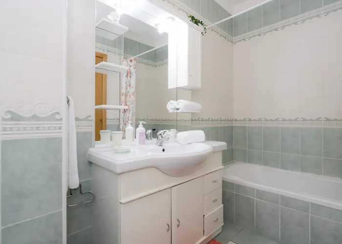 House Bay * פיגואיירה דה פוז